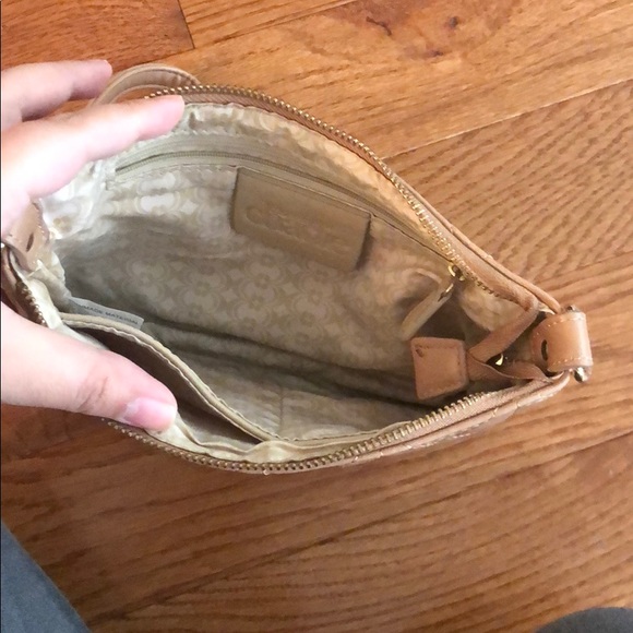 Charming Charlie wristlet with lots of room - Picture 3 of 8